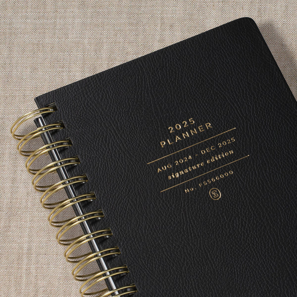 SIGNATURE BLACK 2025 17 MONTH DATED PLANNER Fringe Studio