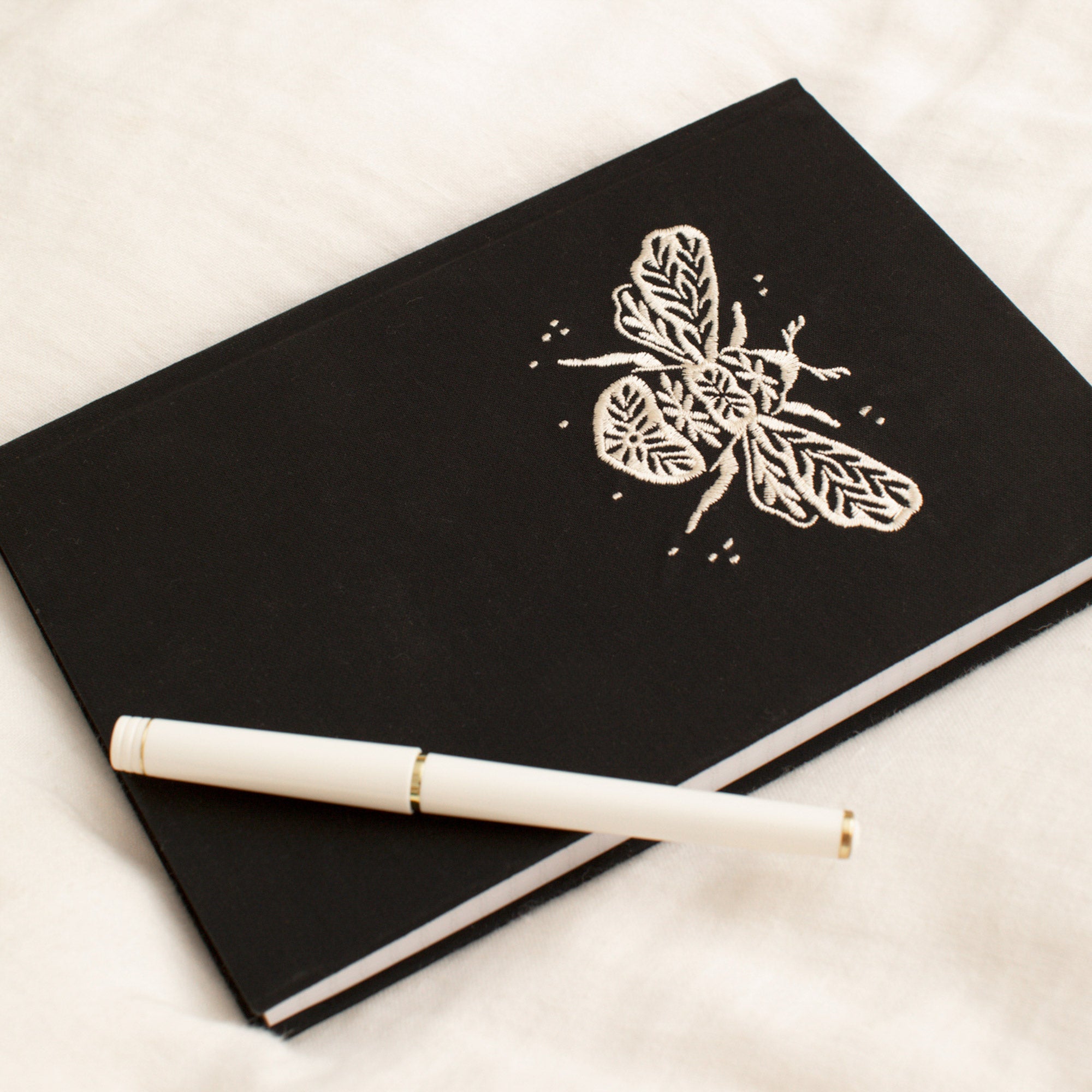 Jt Embroidered Bee Journal Set