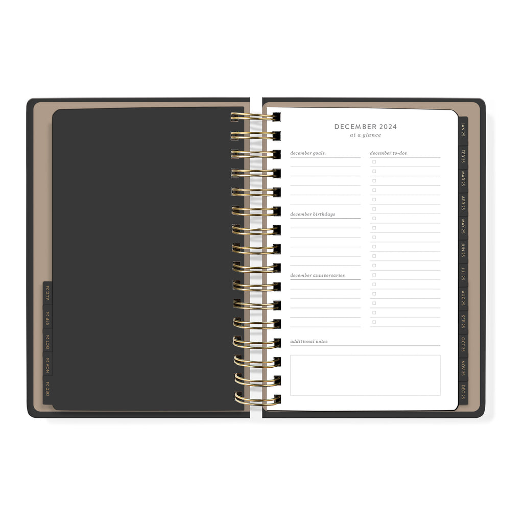 SIGNATURE BLACK 2025 17 MONTH DATED PLANNER