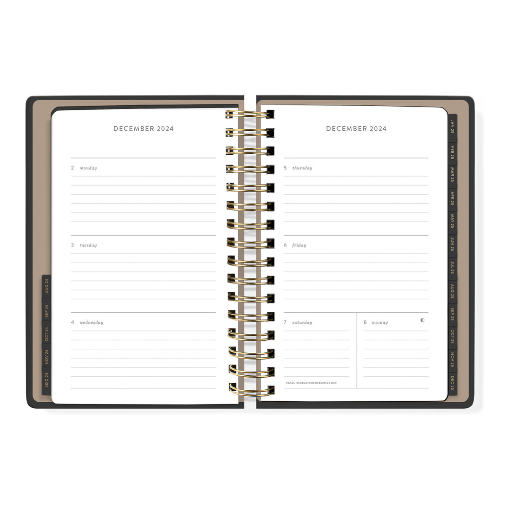 SIGNATURE BLACK 2025 17 MONTH DATED PLANNER